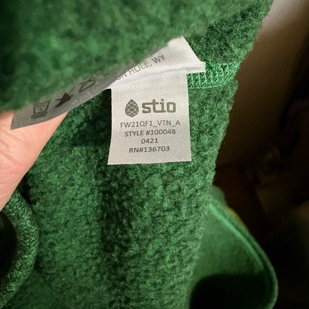 Stio Women's Green Fleece Jacket - Picture 9 of 9